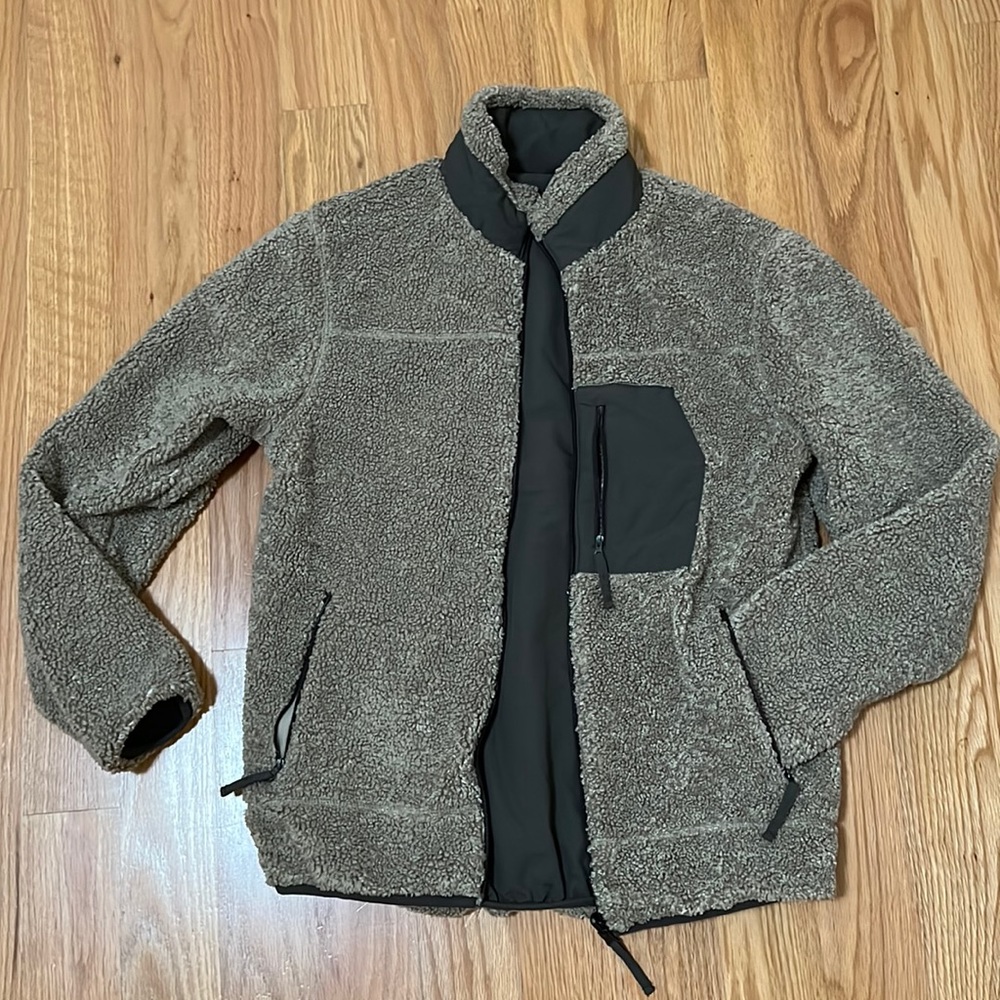 Zara Reversible Fleece Jacket | size M
